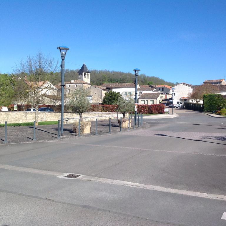 Les Pierrottes Villa Mornac ภายนอก รูปภาพ